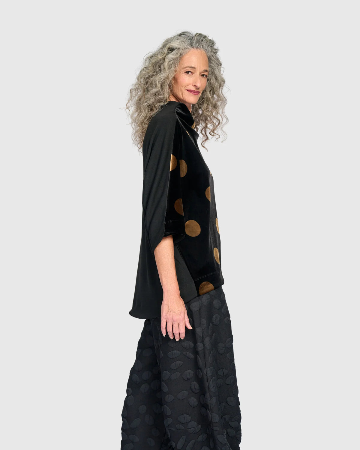 ALEMBIKA Everyday Velvet Funnel Pullover - AT828E - BLACK/GOLD DOT