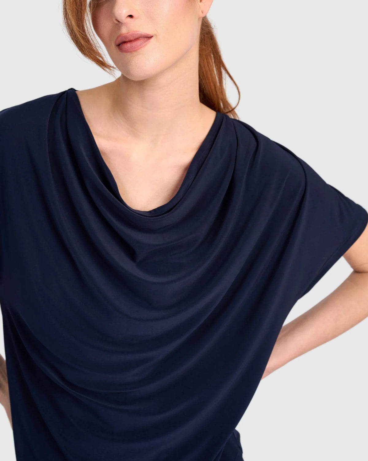 ALEMBIKA Fluid Slinky Cowl Top - ET145N - NAVY