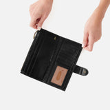 HOBO - Dunn Continental Wallet - BLACK IN POLISHED LEATHER