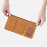 HOBO - Jill Medium Trifold Wallet - NATURAL IN POLISHED LEATHER