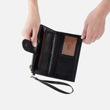 HOBO - Kali Phone Wallet - BLACK IN POLISHED LEATHER