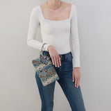 HOBO - Sable Wristlet - BLUE TEMPEST IN PRINTED LEATHER