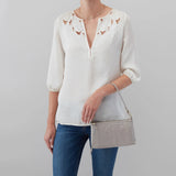 HOBO - Darcy Small Crossbody - LIGHT GREY IN POLISHED LEATHER