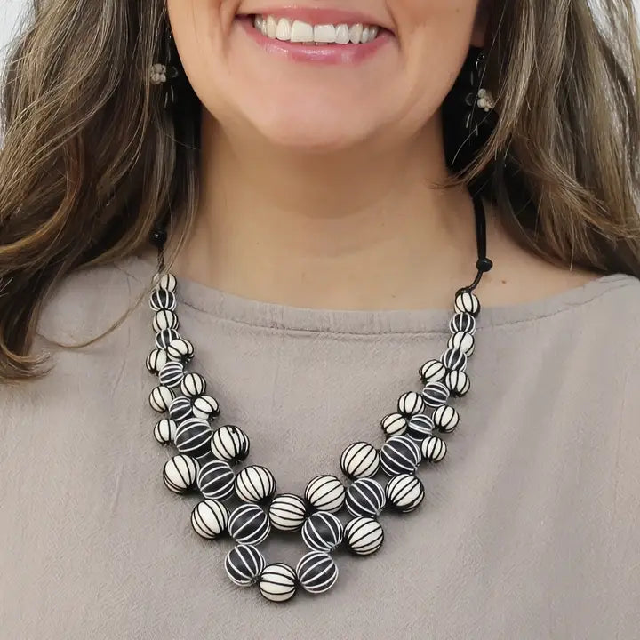 SYLCA Black and White Pamela Berries Necklace - BP24N18 - BLACK/WHITE