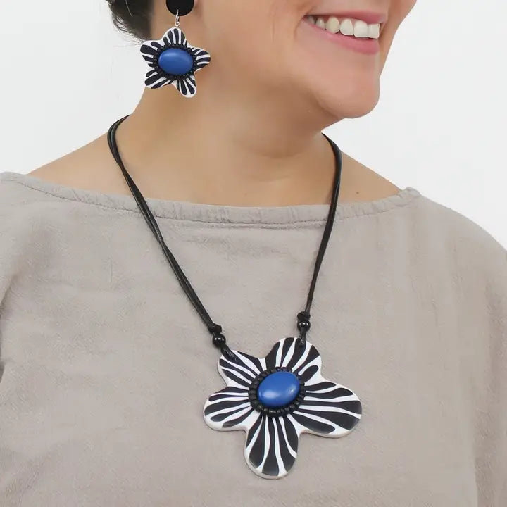 SYLCA Blue Bumble Blossom Daisy Pendant - LS26N02 - BLUE