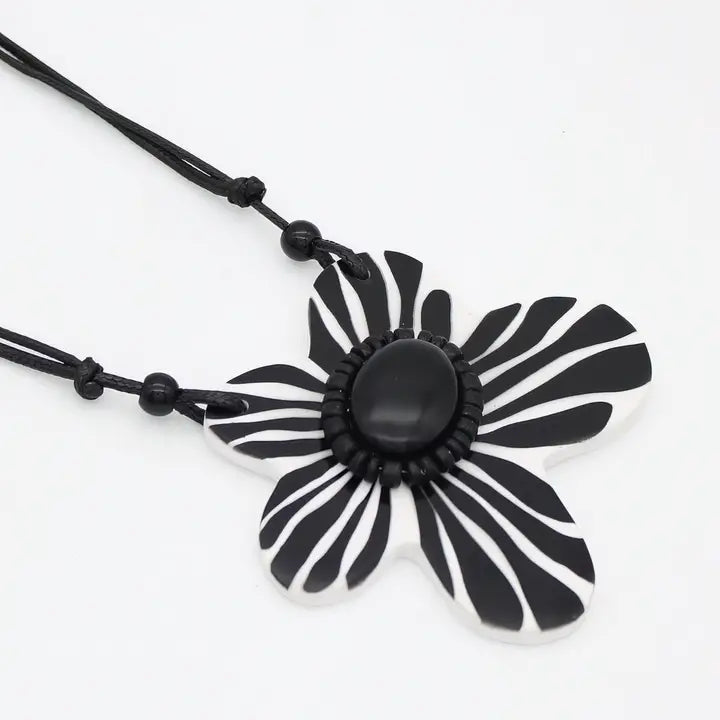 SYLCA Black Bumble Blossom Daisy Pendant - LS26N02 - BLACK