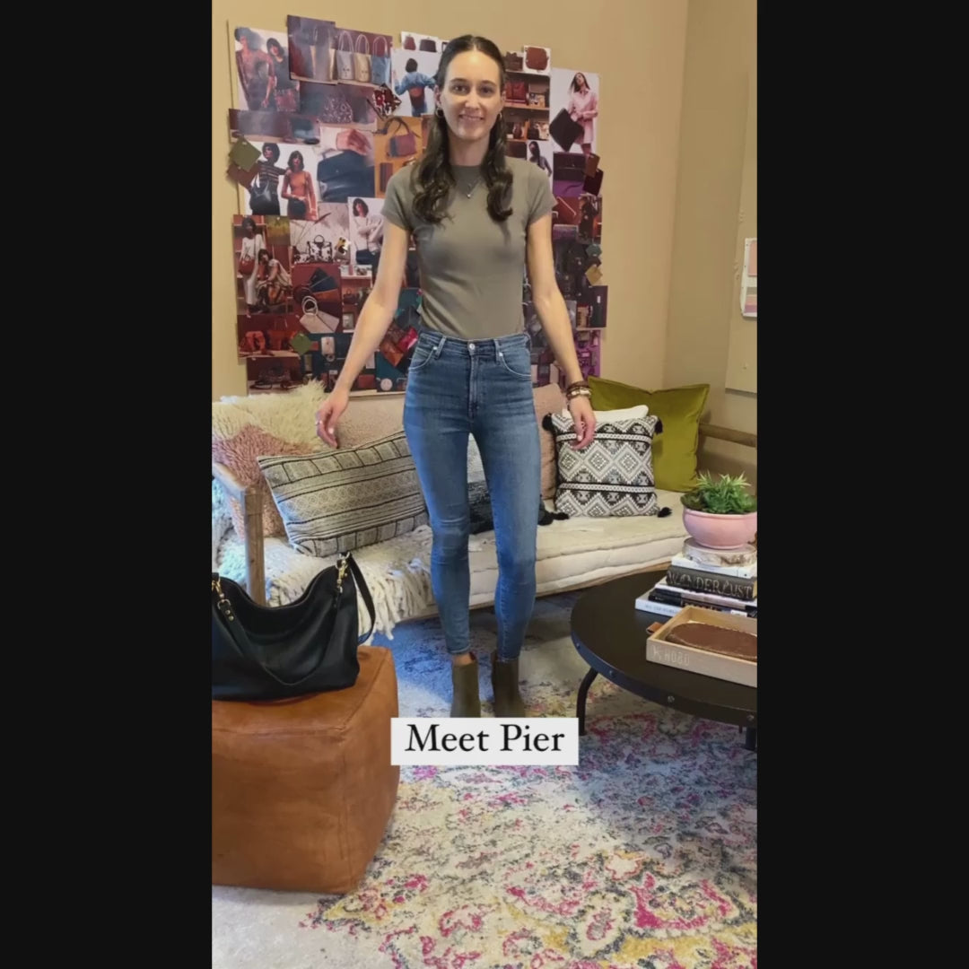 Load video: HOBO - Pier Shoulder Bag - TAUPE IN PEBBLED LEATHER