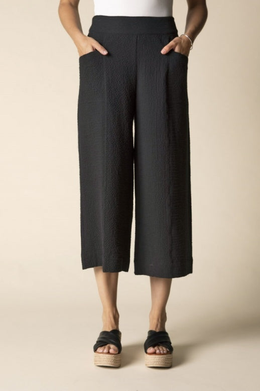 Habitat Crinkle Crepe Solid Aria Capri - 21362 - BLACK