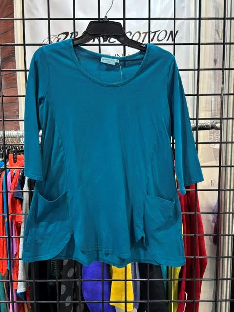 Prairie Cotton by CMC Relaxed 3/4 Sleeve Scallop Neck Top - 8252
